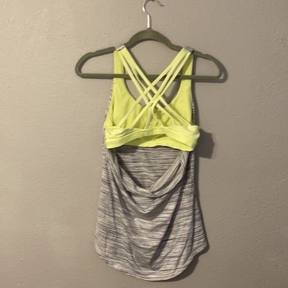 Lululemon Slay The Studio 2-In-1 Tank *Medium Support B/C Cup Size 8 - Picture 4 of 8